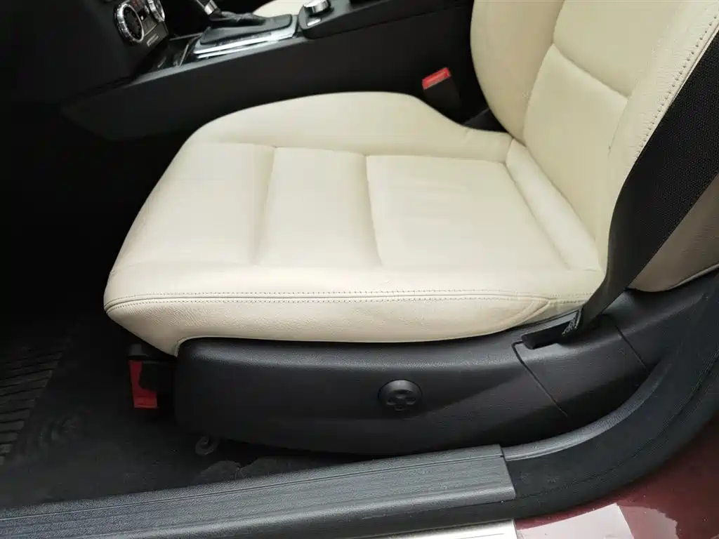 Mercedes-Benz C-Class 2012 — фото 20