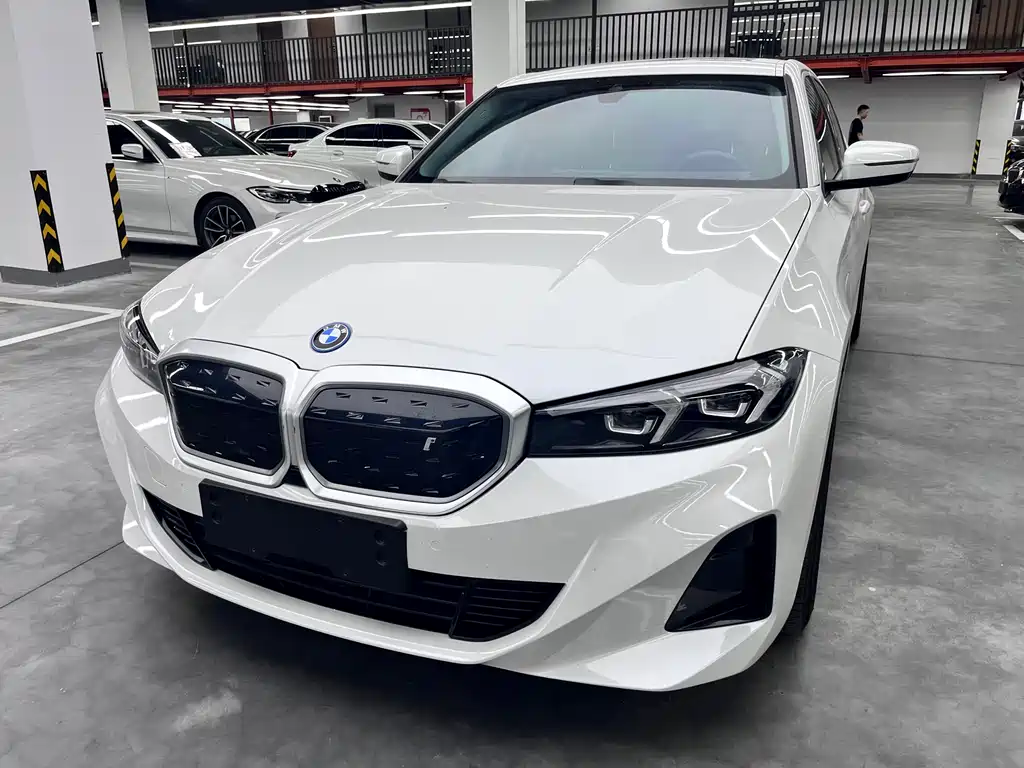 BMW i3 2024