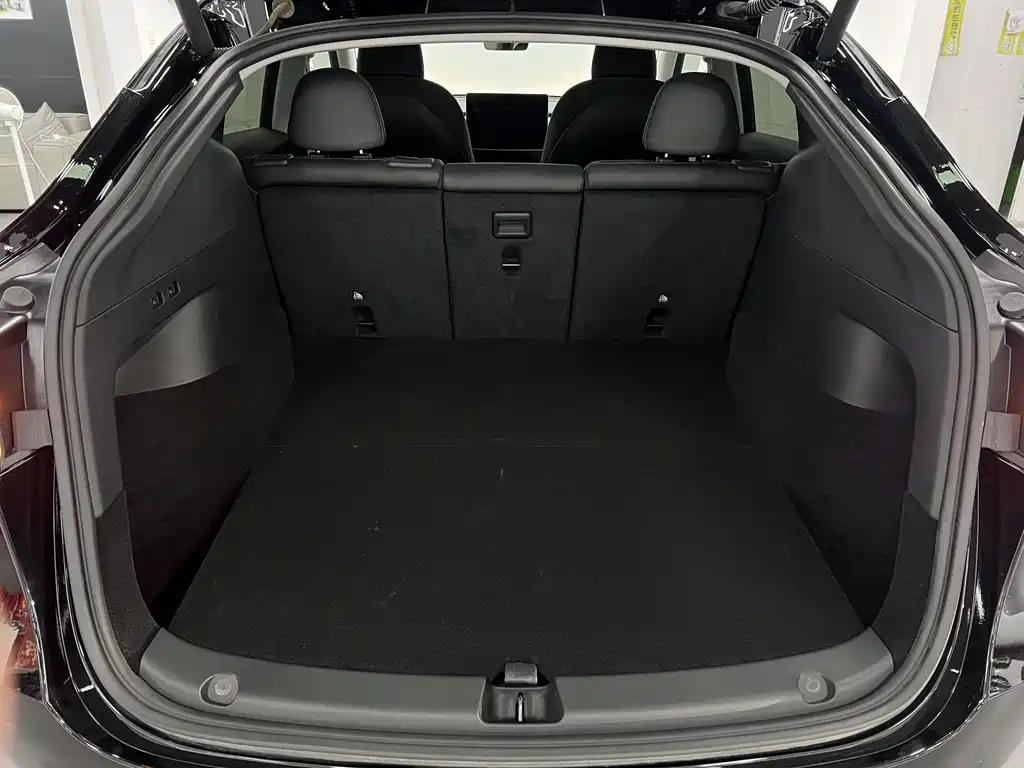 Tesla Model Y 2022 — фото 10