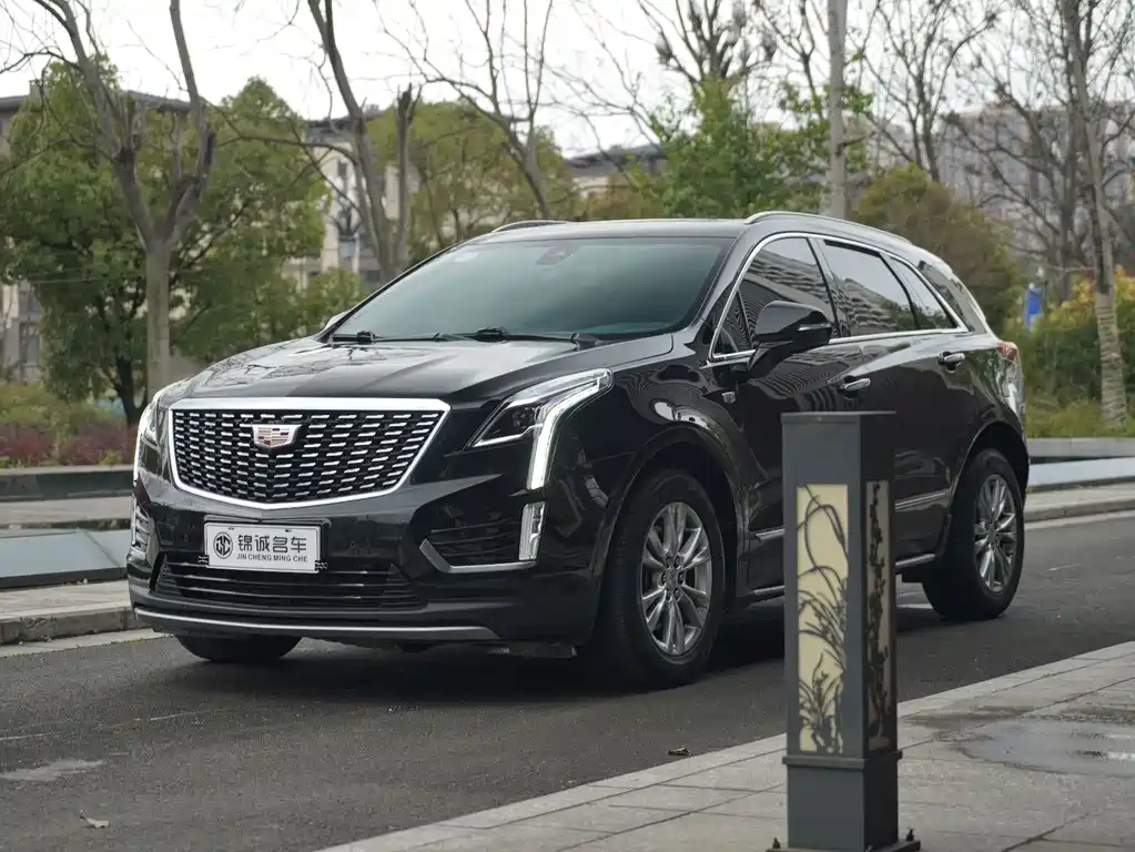 Cadillac XT5 2022 — фото 1