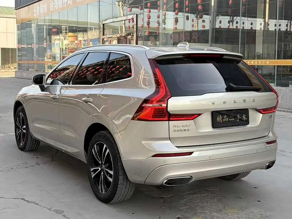 Volvo XC60 2018 — фото 4