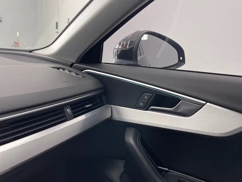Audi A4L 2021 — фото 29