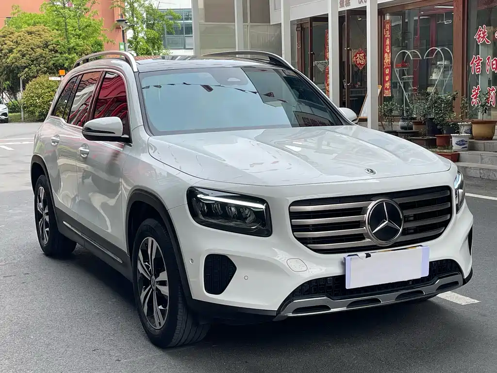 Mercedes-Benz GLB 2023 — фото 3