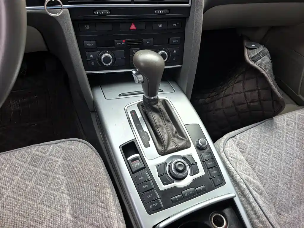 Audi A6L 2012 — фото 13