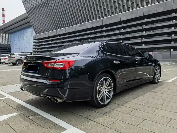 Maserati Quattroporte 2013