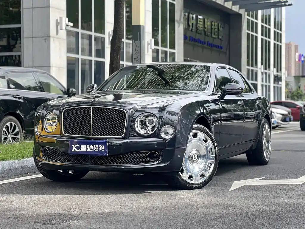 Bentley Mulsanne 2021 — фото 1