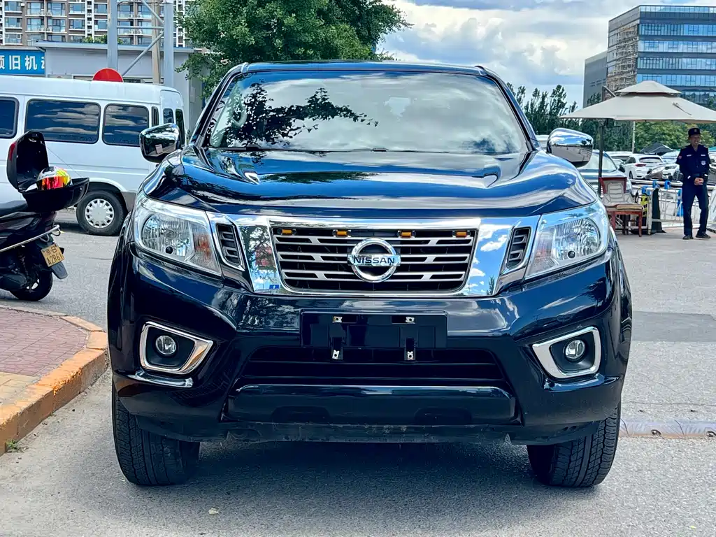 Nissan Navara 2019 — фото 2