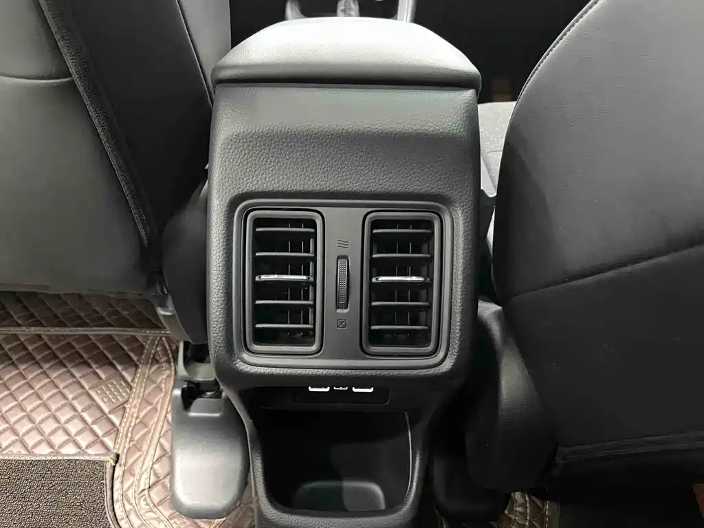 Honda Vezel 2023 — фото 11