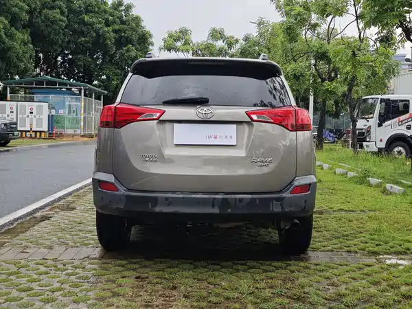 Toyota RAV4 2013