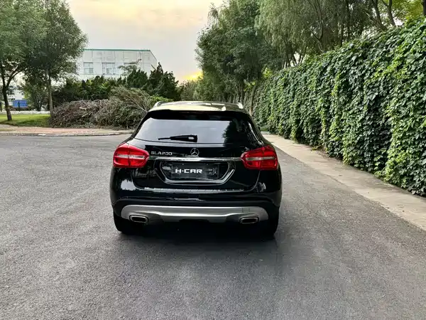 Mercedes-Benz GLA 2016