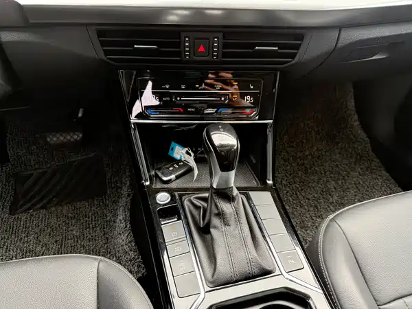 Volkswagen Passat 2022