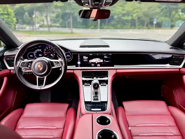 Porsche Panamera 2019