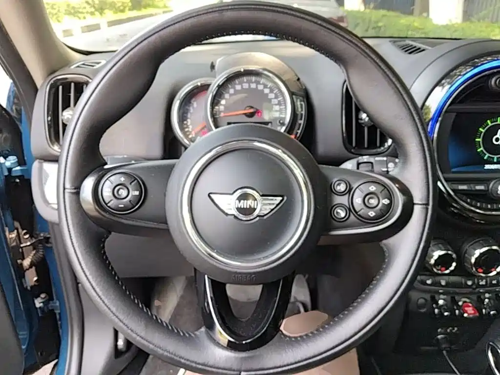 MINI Countryman 2018 — фото 11