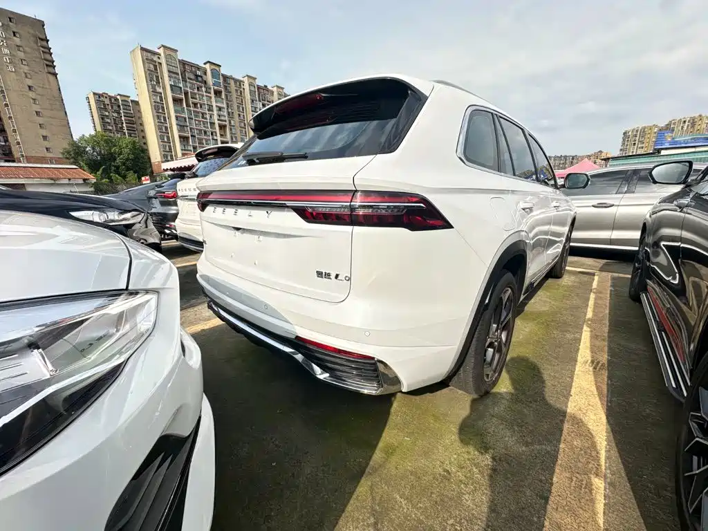 Geely Xingyue L 2022 — фото 10