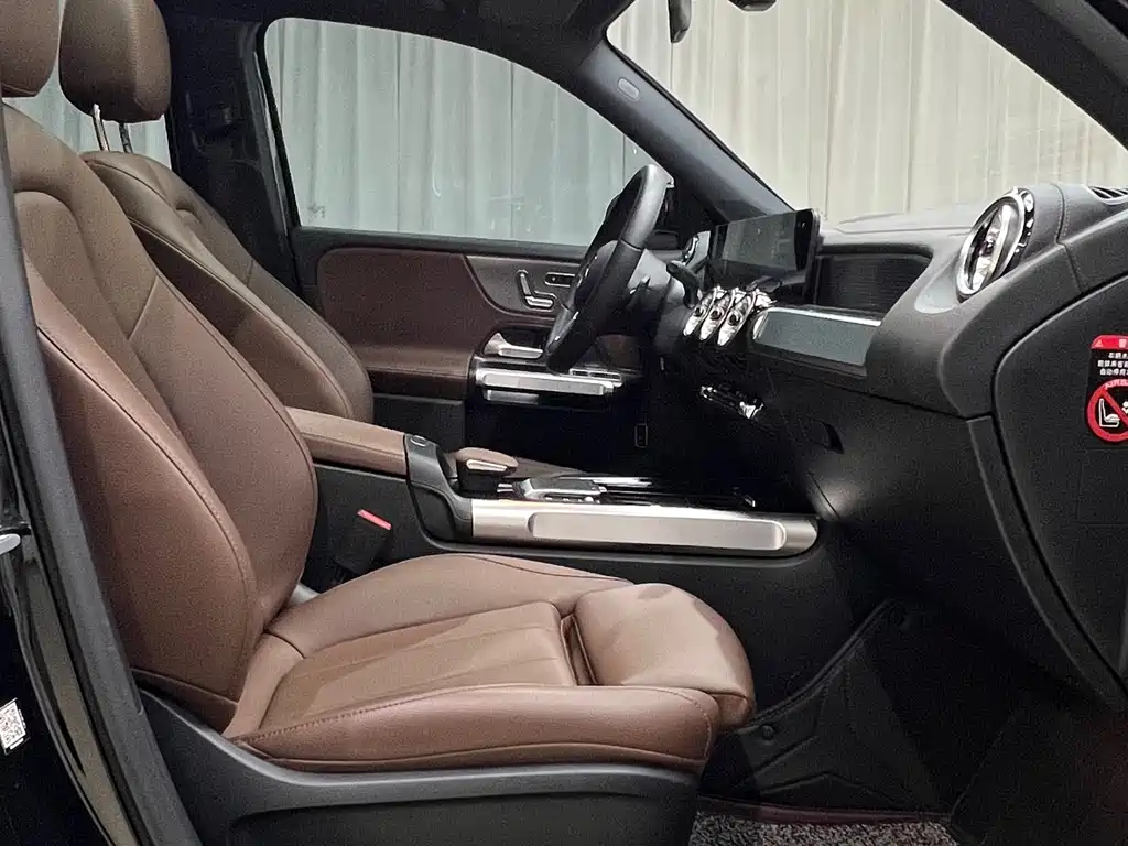 Mercedes-Benz GLB 2023 — фото 20