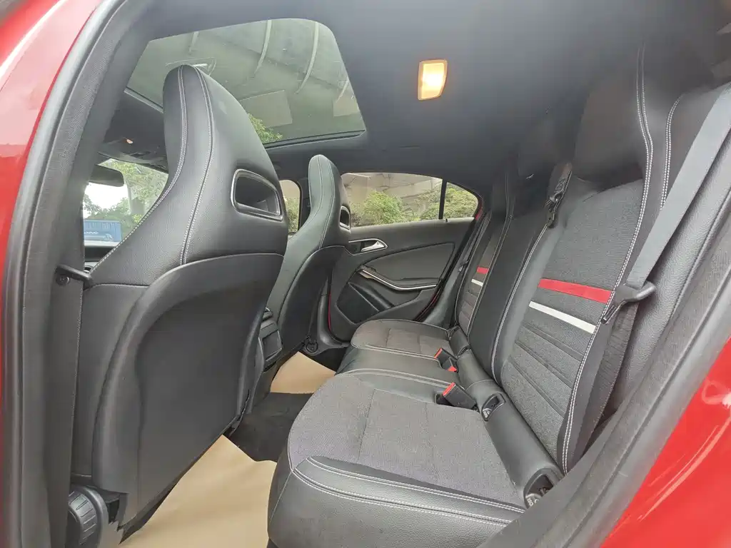 Mercedes-Benz A-Class 2013 — фото 11
