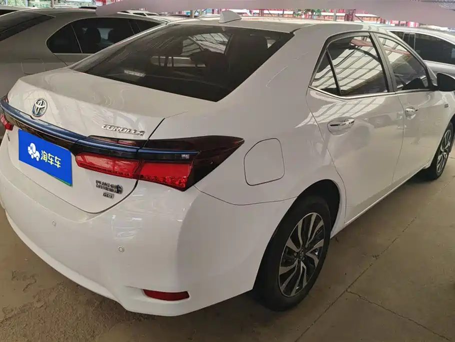 Toyota Corolla Hybrid 2021 — фото 3