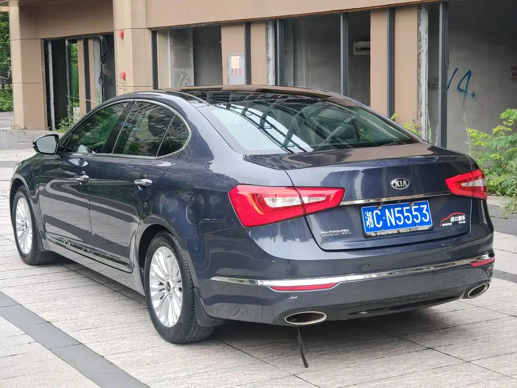 Kia Cadenza 2016 — фото 7