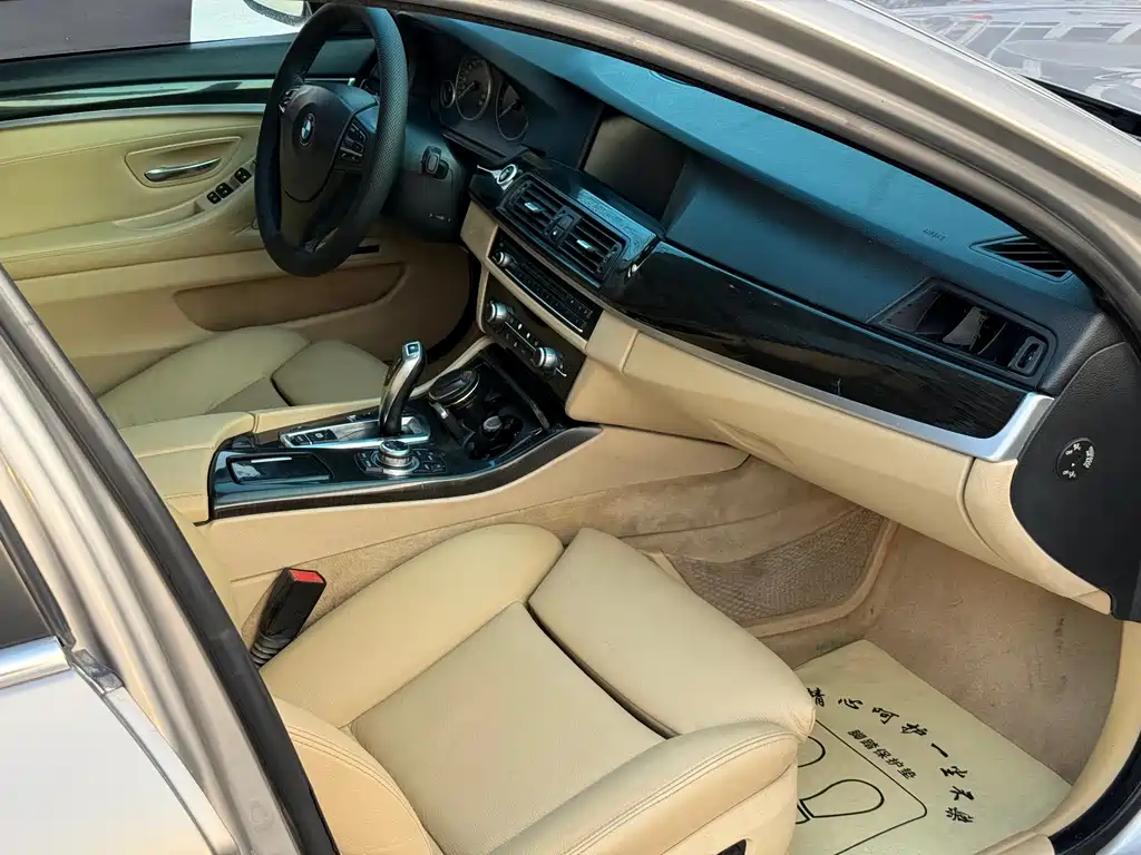 BMW 5 Series 2013 — фото 13