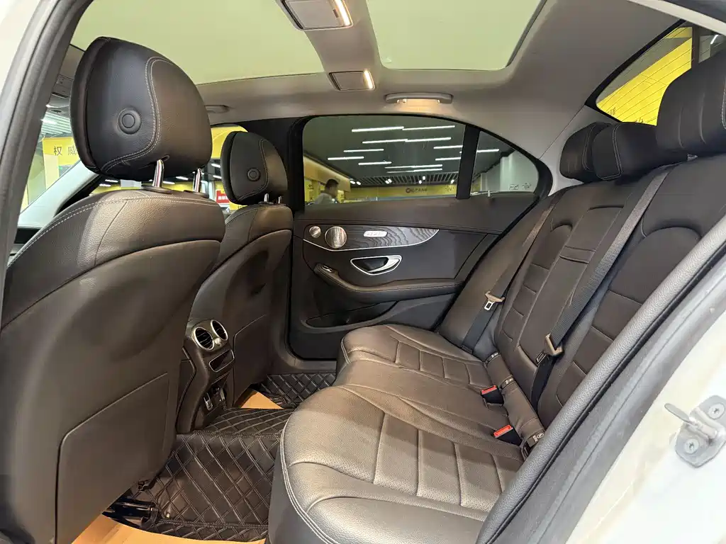 Mercedes-Benz C-Class 2021