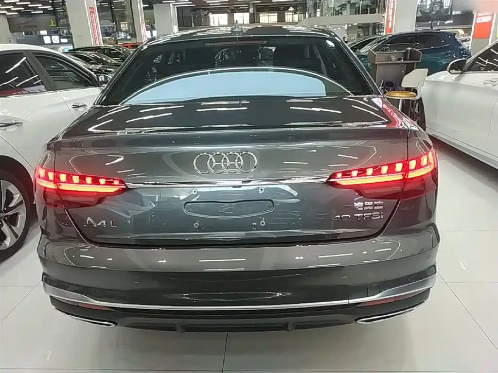 Audi A4L 2023 — фото 6