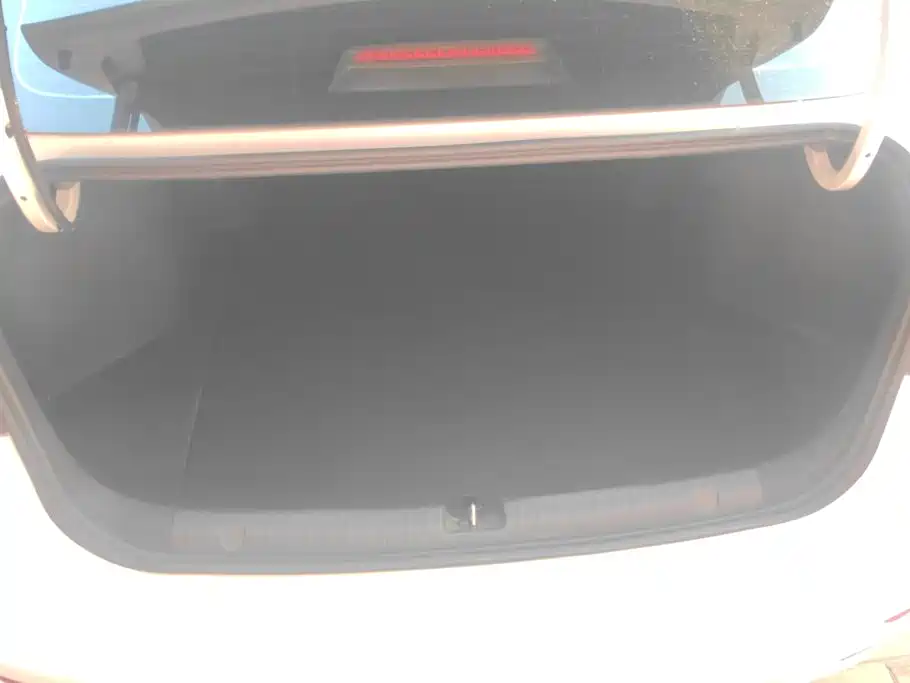 Geely Emgrand 2024