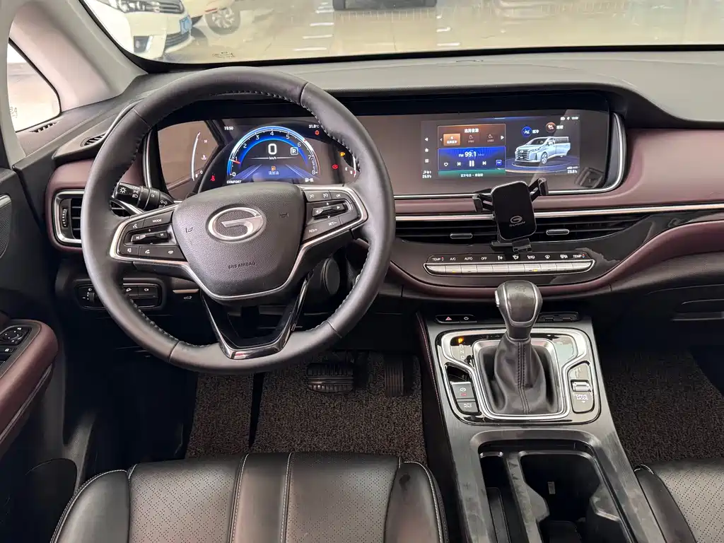 GAC Motor Trumpchi M6 2022 — фото 14