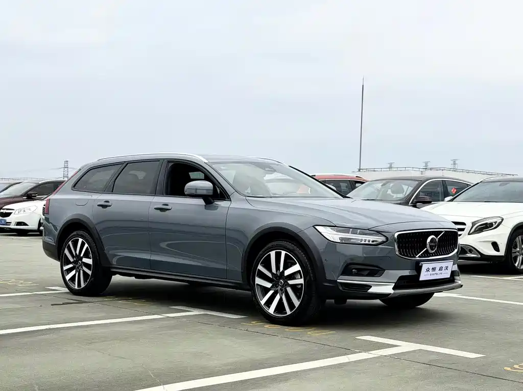 Volvo V90 2022 — фото 3