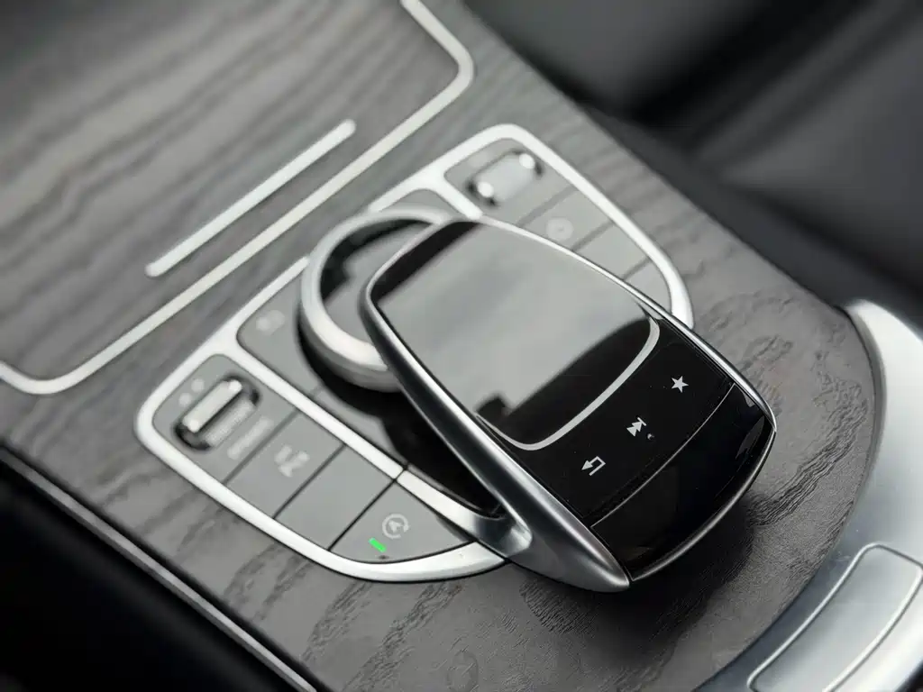 Mercedes-Benz C-Class 2017 — фото 18