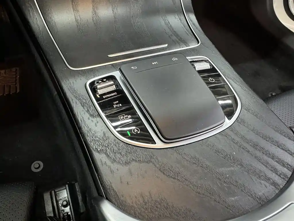 Mercedes-Benz C-Class 2020 — фото 16