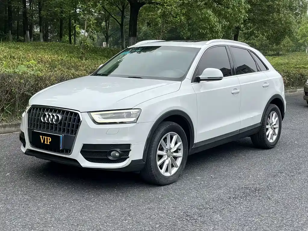 Audi Q3 2015 — фото 1