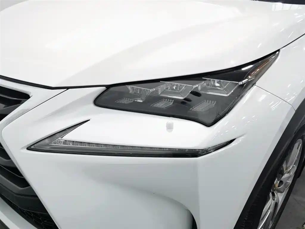 Lexus NX 2016 — фото 7