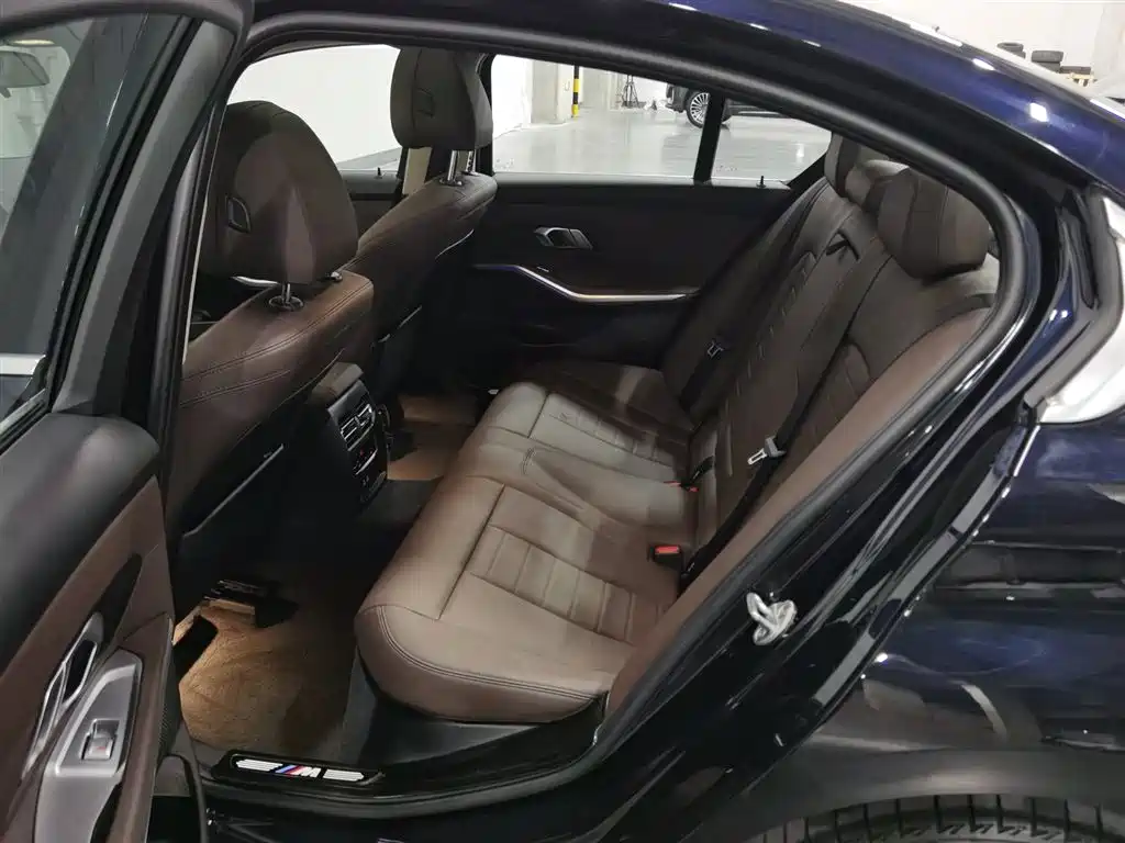 BMW 3 Series 2021 — фото 15