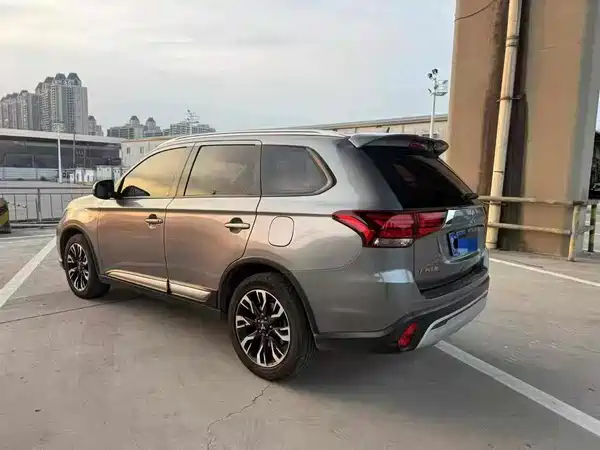 Mitsubishi Outlander 2019