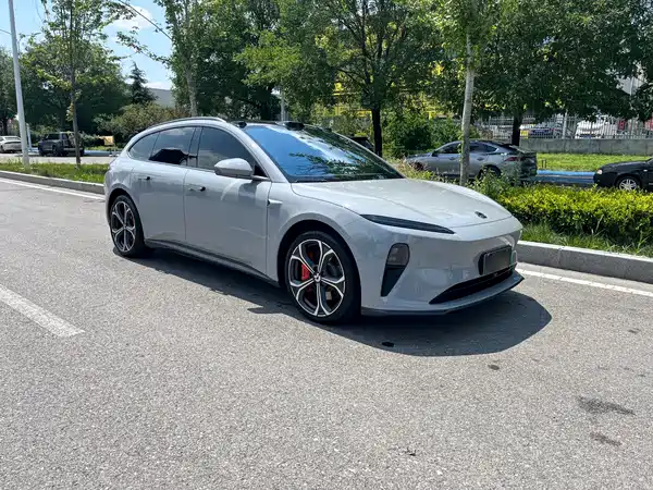 NIO ET5T 2024