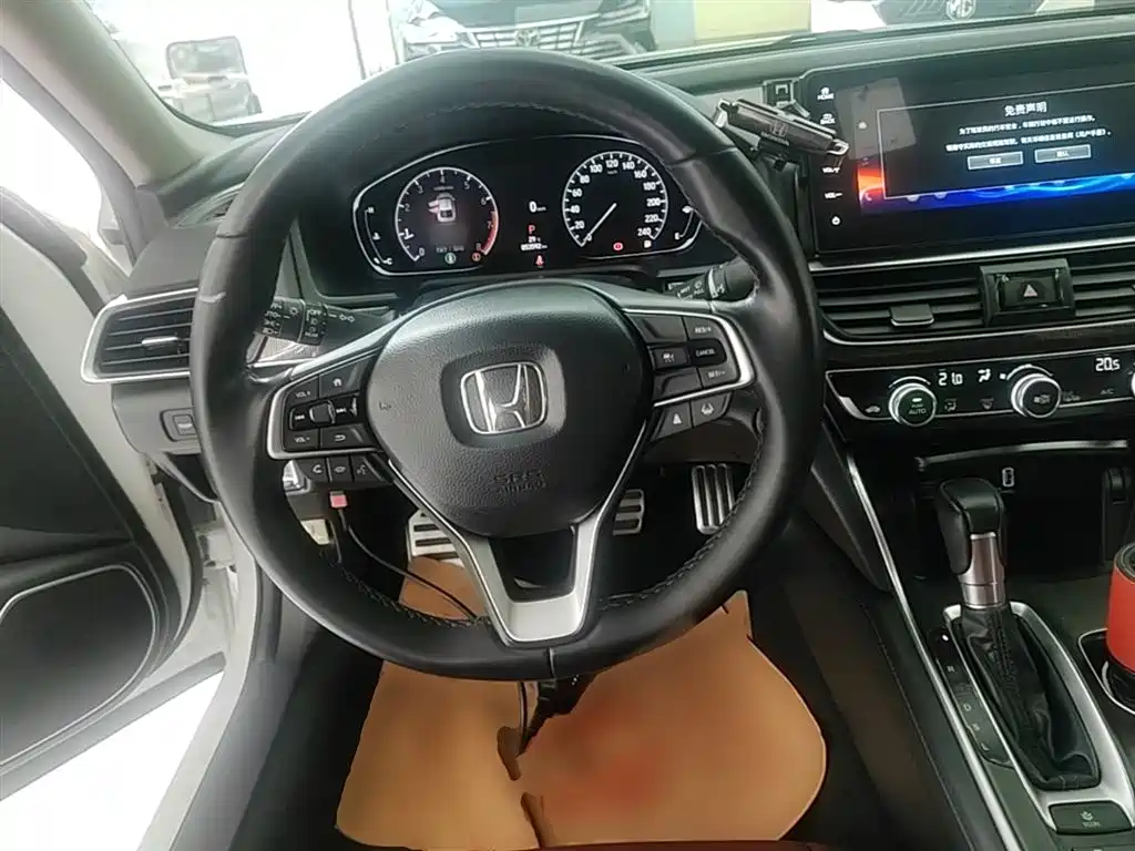 Honda Accord 2023 — фото 11