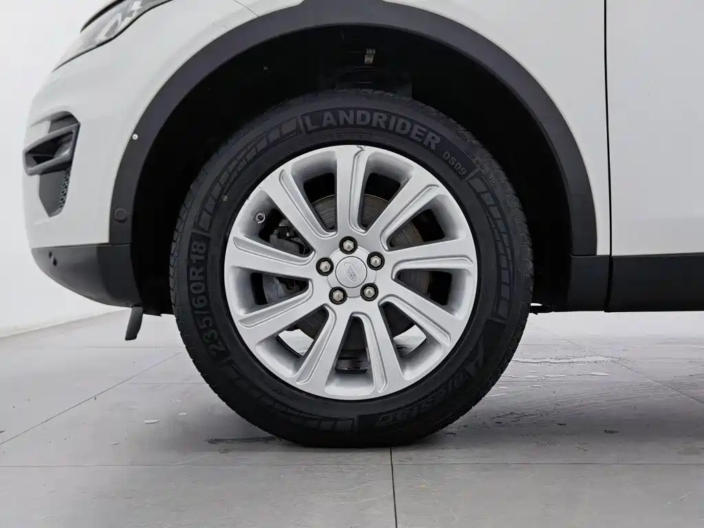 Land Rover Discovery Sport 2018 — фото 17