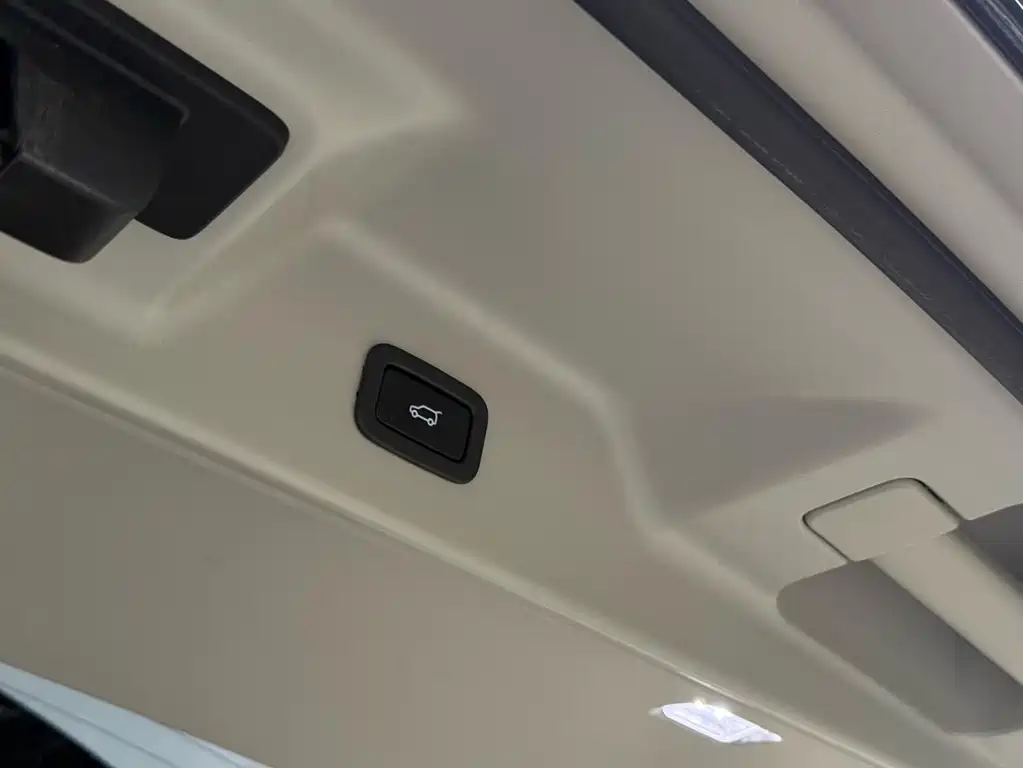 Land Rover Range Rover 2020 — фото 16
