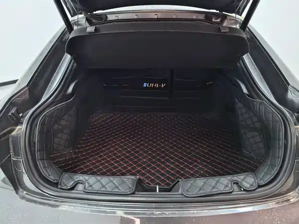 Changan UNI-V 2024