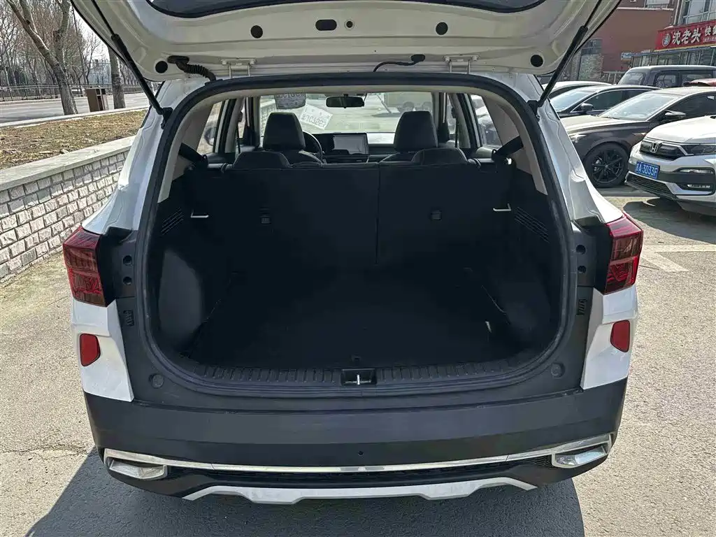 Kia KX3 2021 — фото 16
