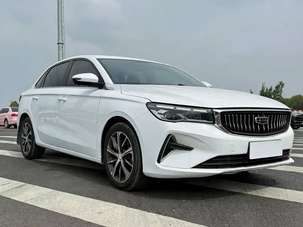 Geely Emgrand 2022 — фото 3