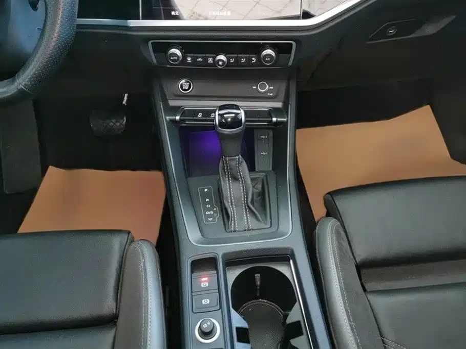 Audi Q3 2023 — фото 17