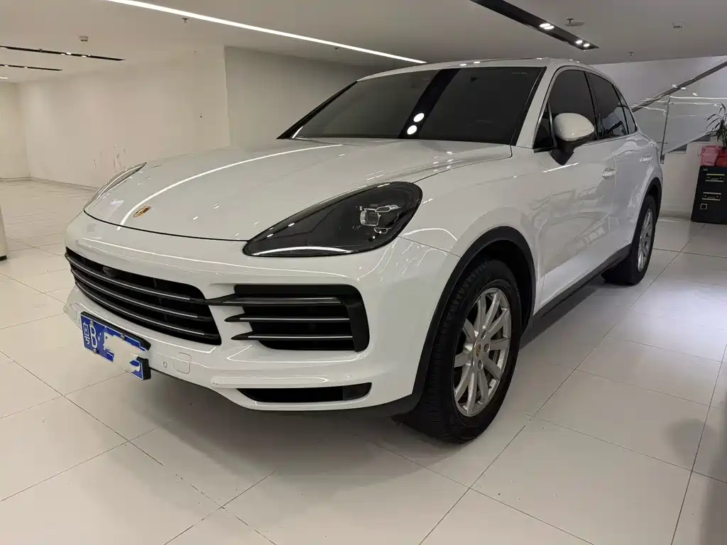 Porsche Cayenne 2020 — фото 1