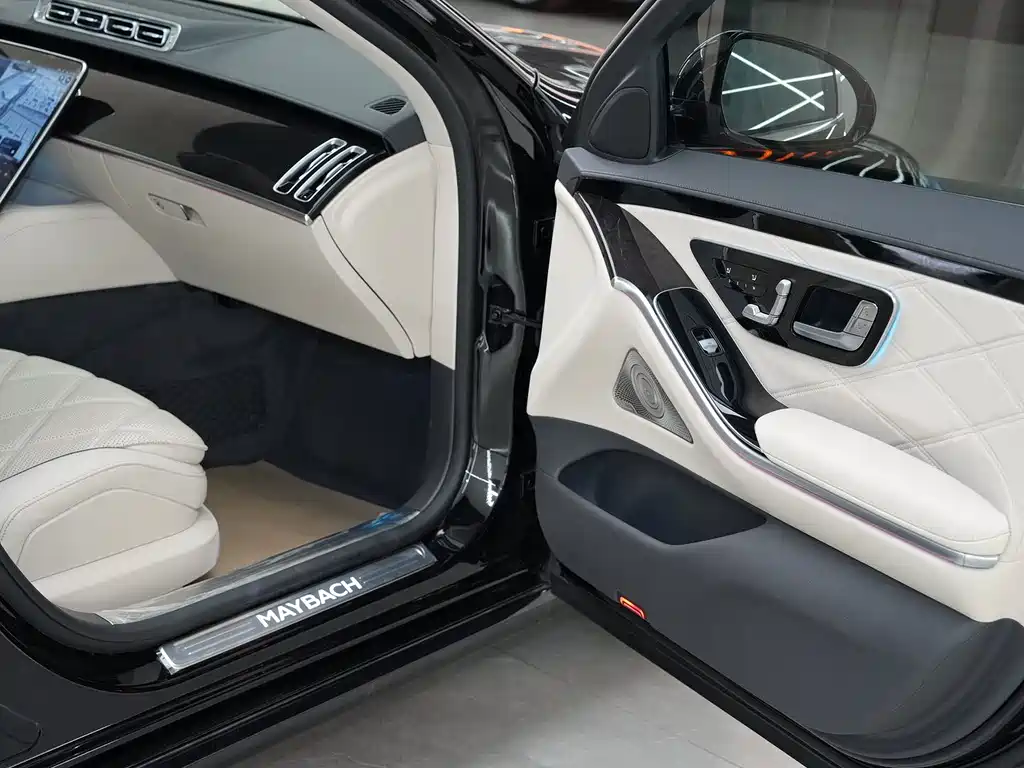 Mercedes-Benz Maybach S-Class 2025 — фото 16