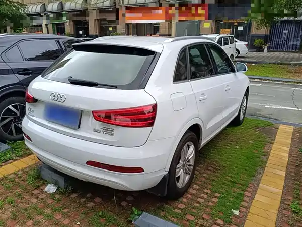 Audi Q3 2015