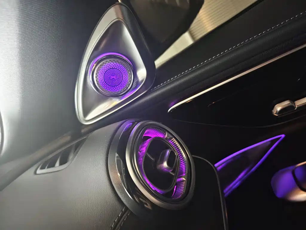 Mercedes-Benz C-Class 2023 — фото 18