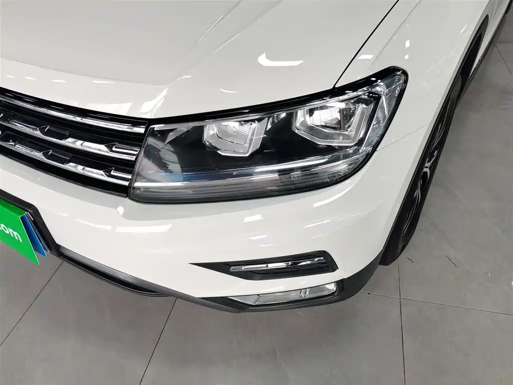 Volkswagen Tiguan L 2018 — фото 18