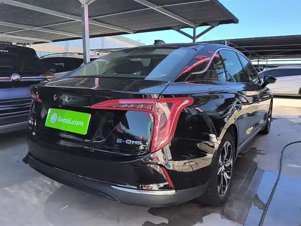 Hongqi E-QM5 2023