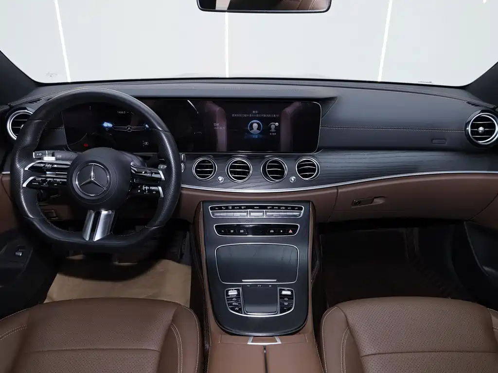 Mercedes-Benz E-Class 2021 — фото 18