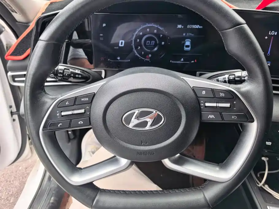 Hyundai Elantra 2023 — фото 15